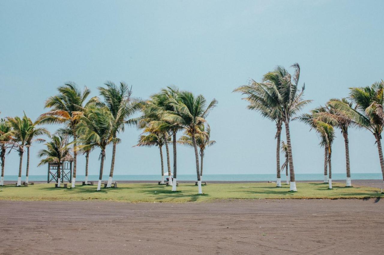 Los Olivos La Playa Hotel Y Restaurante Escuintla Eksteriør bilde